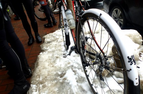 Honey Bikes Winterando likes snow - photo - Rob Vandermark